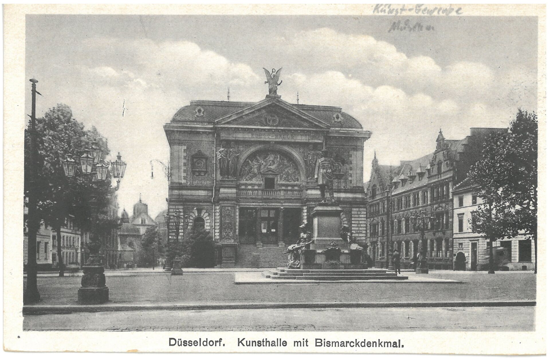 Düsseldorf, Kunsthalle mit Bismarckdenkmal, Postkarte.jpg