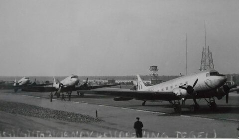 Tegel_Flugzeuge_klein.original (1).jpg