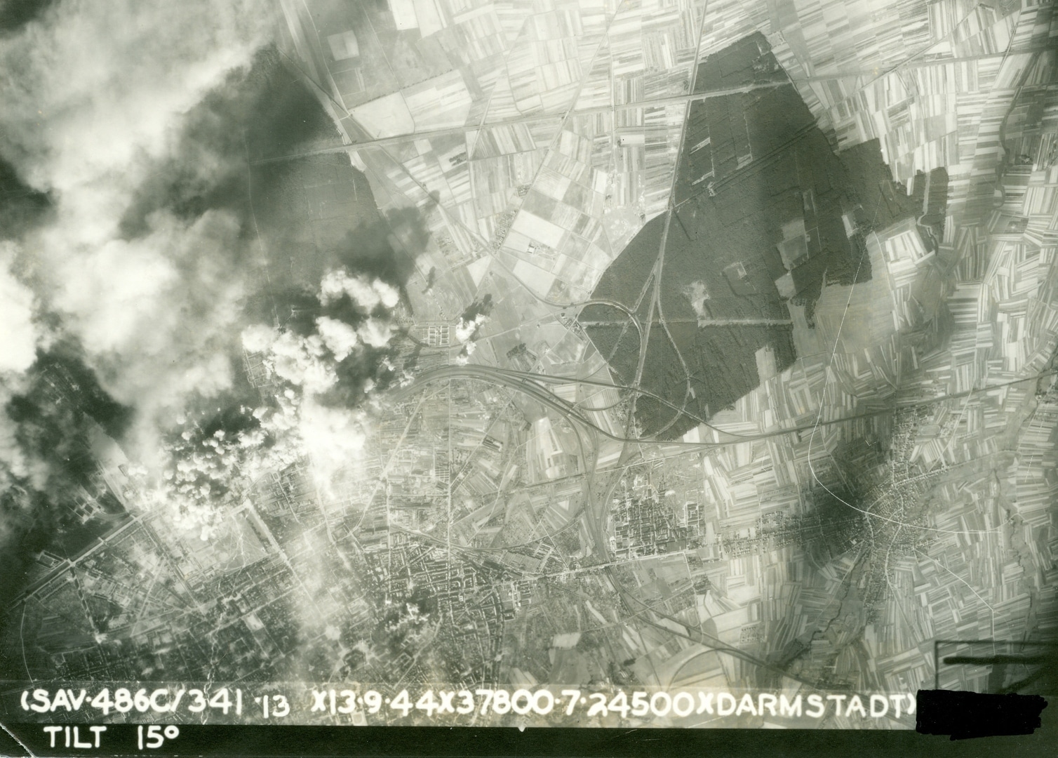 Zielfoto eines amerikanischen Bombers am 13. September 1944