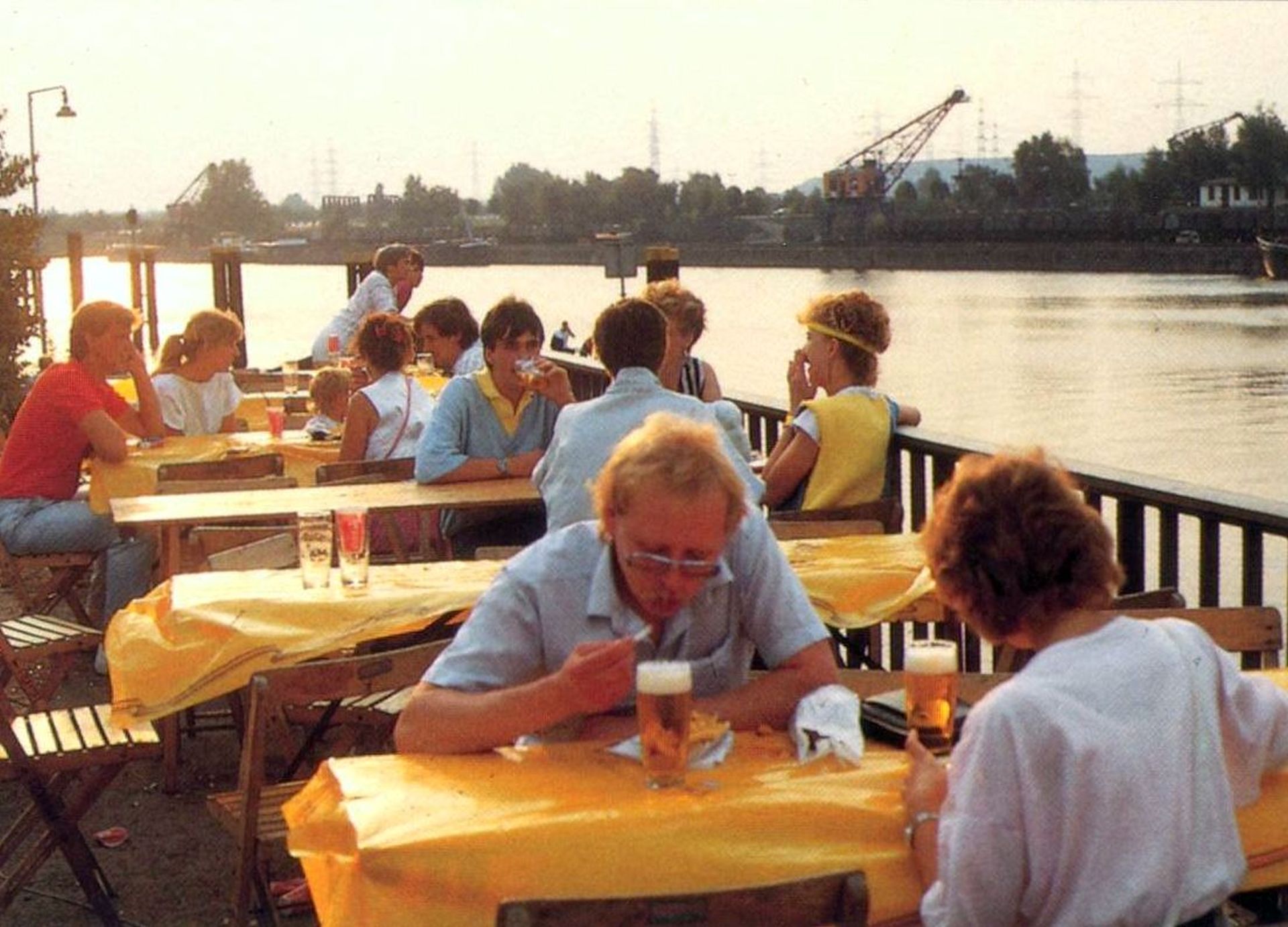 Rummelpause am Wasser, 1985.jpg
