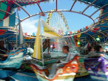 Rasante Fahrt im Happy Sailor, 2004.JPG