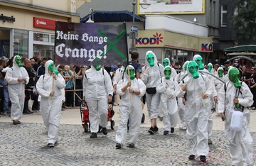 9 Das Team des Archäologiemuseums bewirbt seine 'Pest-Ausstellung' auf kreative Weise.jpg