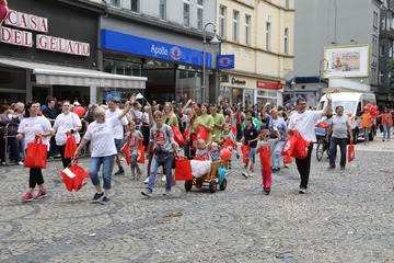 14 Fußgruppe des Deutschen Roten Kreuz.jpg