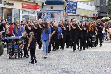 16 Fußgruppe des Spielmannszuges Herne-Süd 1987.jpg