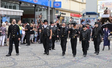 5 Fußgruppe der Schornsteinfegervereinigung.jpg