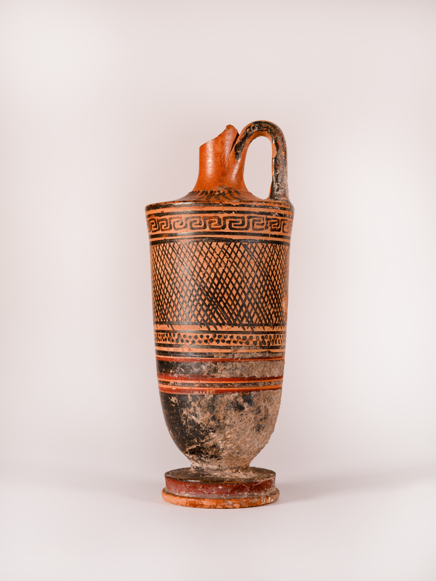 18.1_Vase(III)_Frontalsicht.png