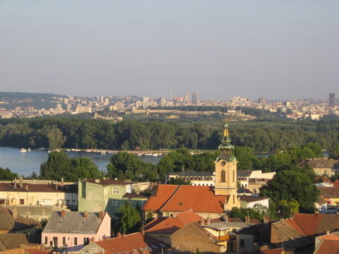 Bilder-Räume_SRB_Orte_Zemun_Belgrad_im_Hintergrund.jpg