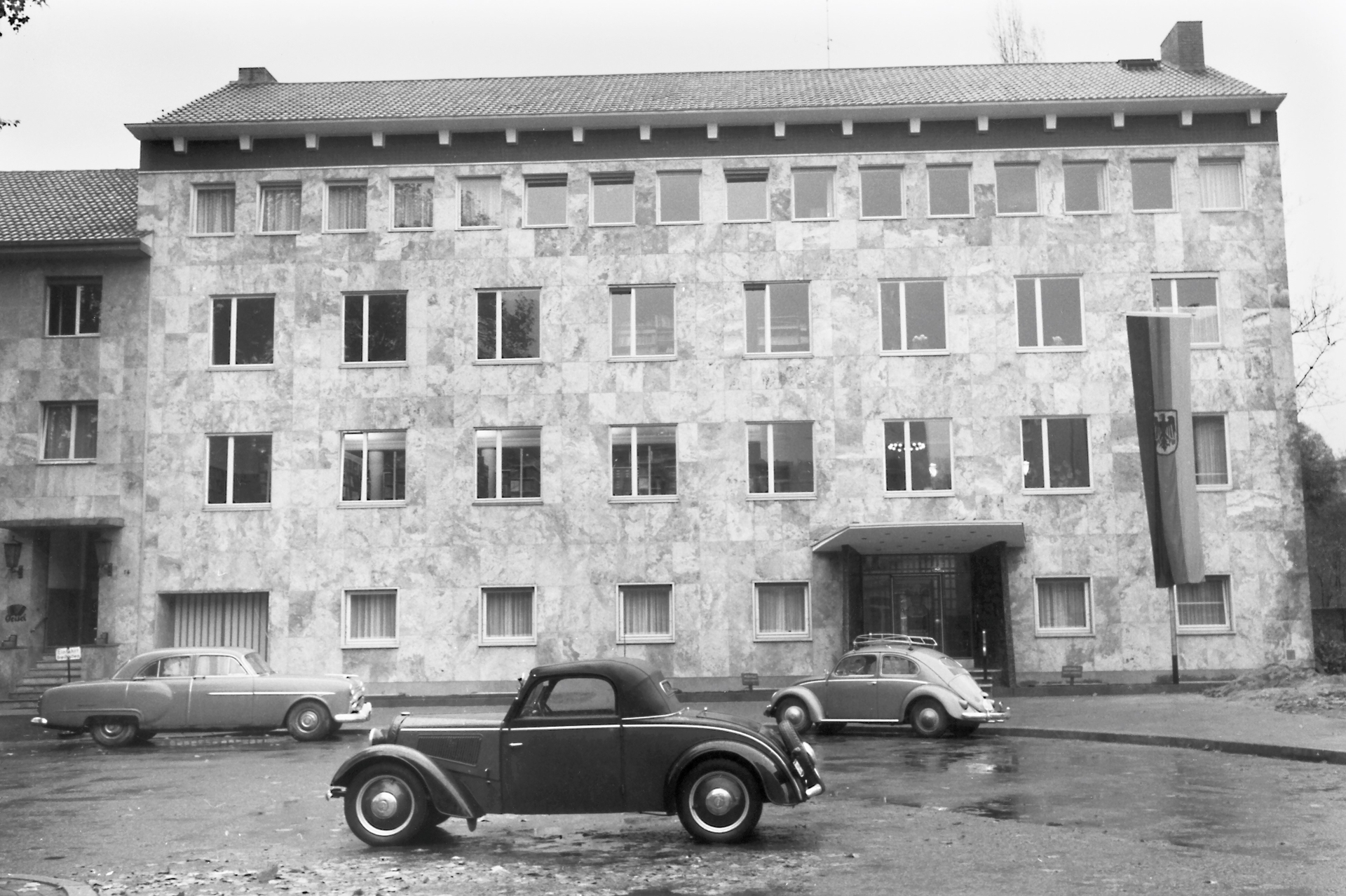 1956_vor10_RGK_Institutsgebaeude50%.jpg