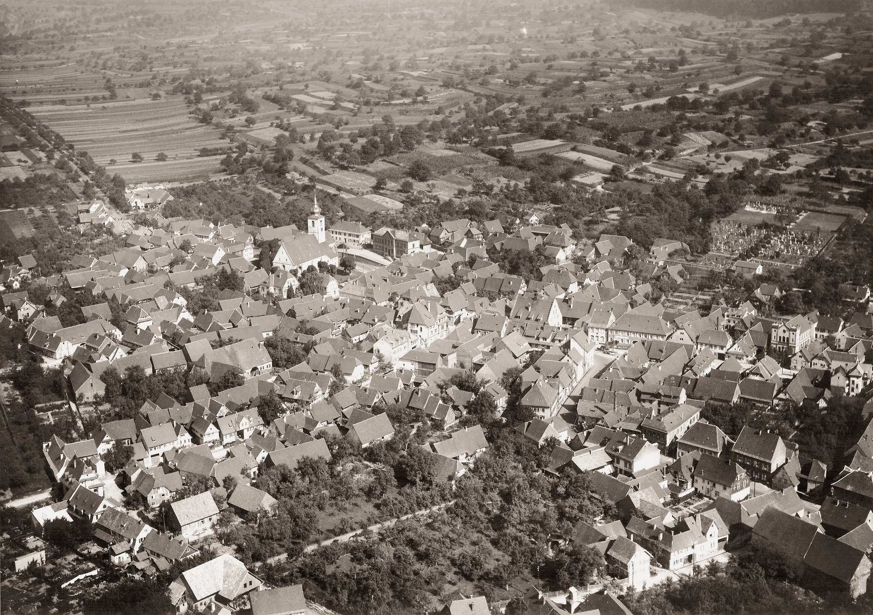 Kippenheim-Luftaufnahme_c_Förderverein-ehemalige-Synagoge.png