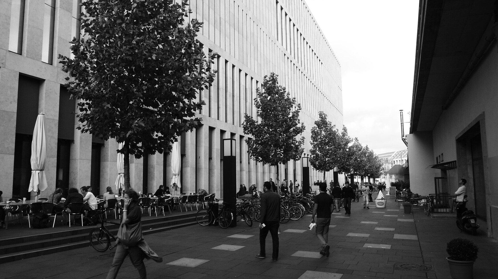 Library exterior.jpg Library exterior.jpg
