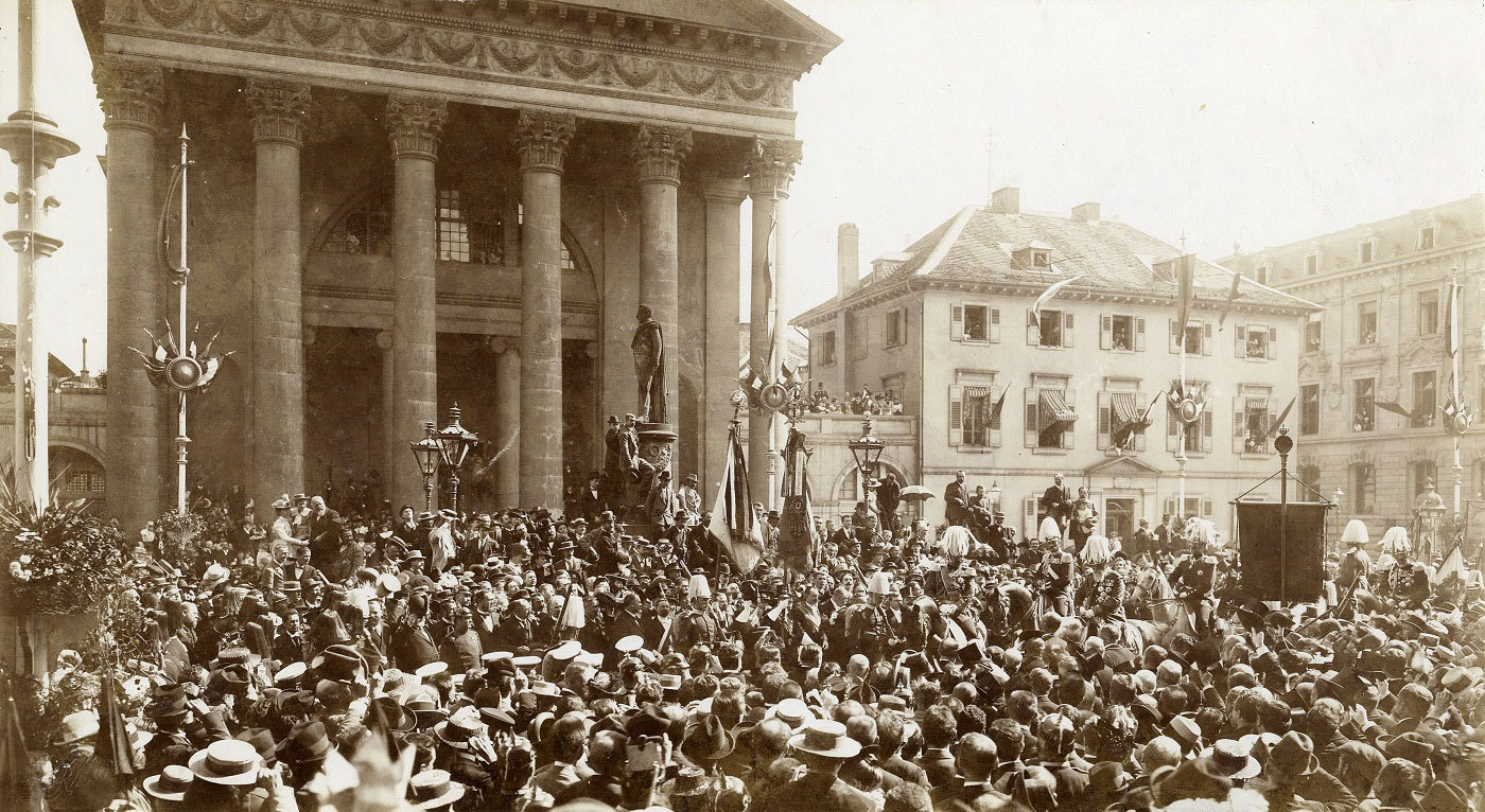 Einzug Kaiser Wilhelm II. (1859–1941) nach dem Kaisermanöver 1899 in Karlsruhe