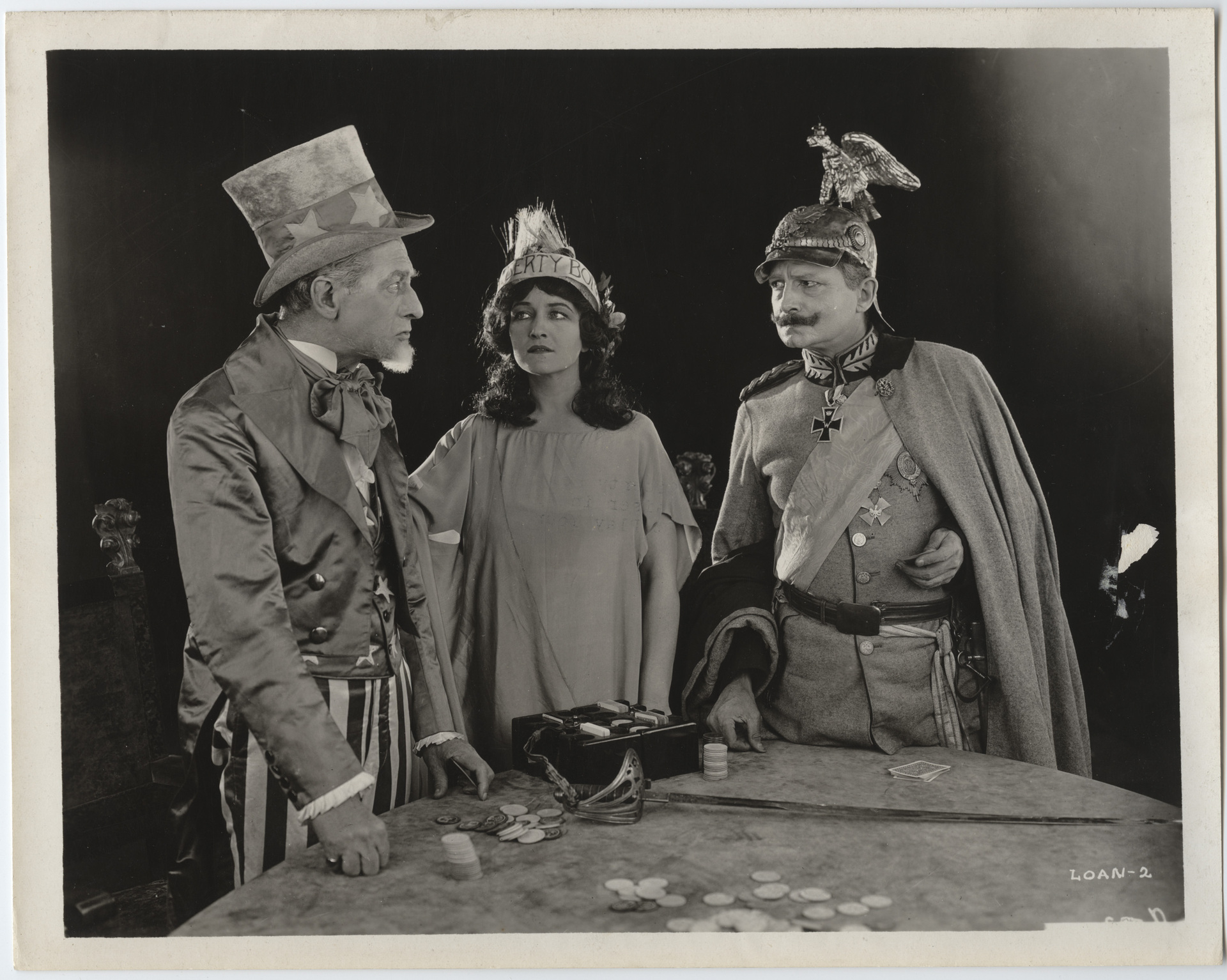Pauline Frederick in „Stake Uncle Sam to Play Your Hand“