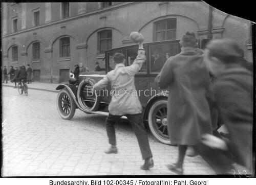 München, nach Hitler-Ludendorff Prozess_1.jpg