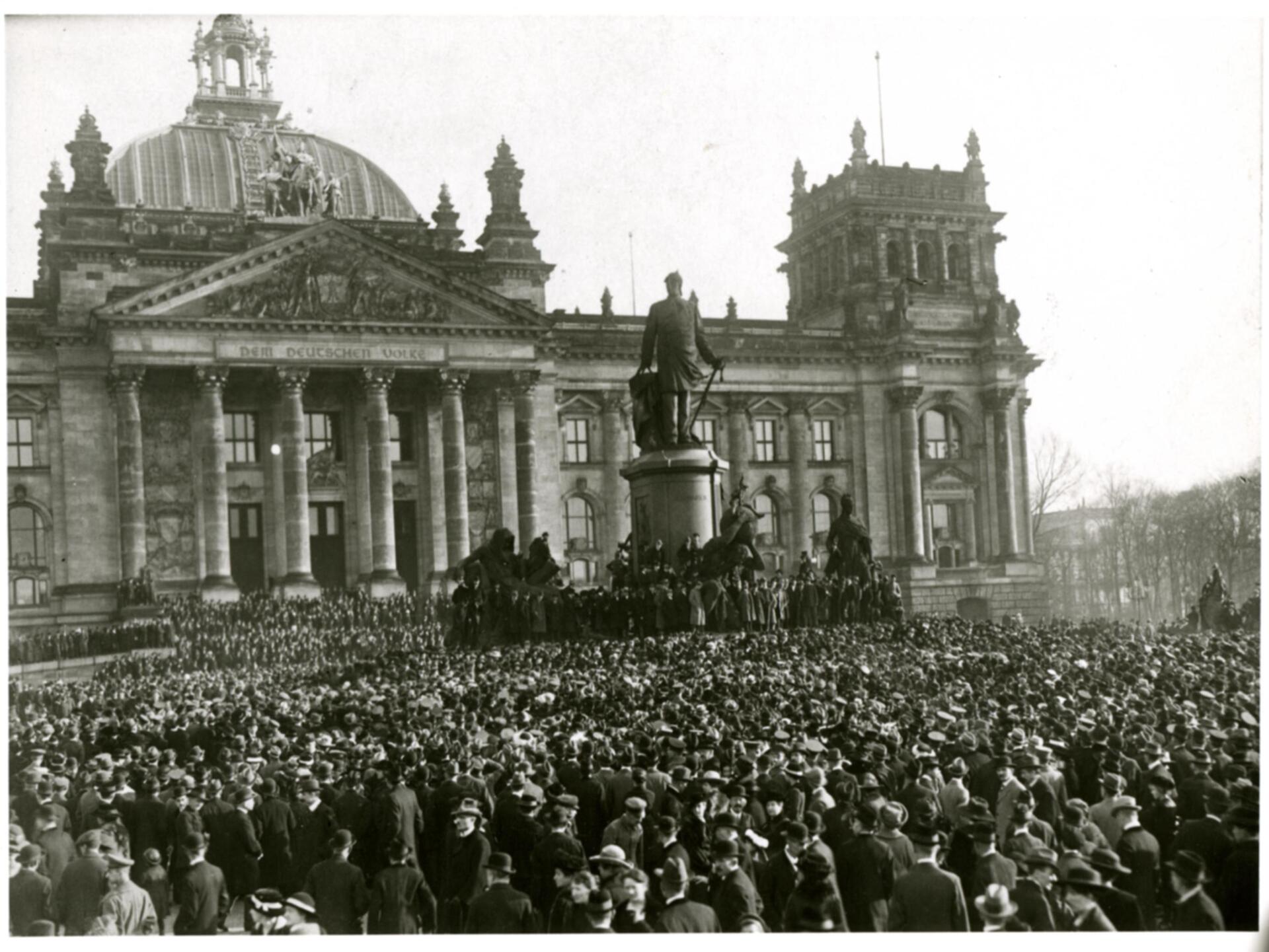 Scheidemann-Reichstag.jpg