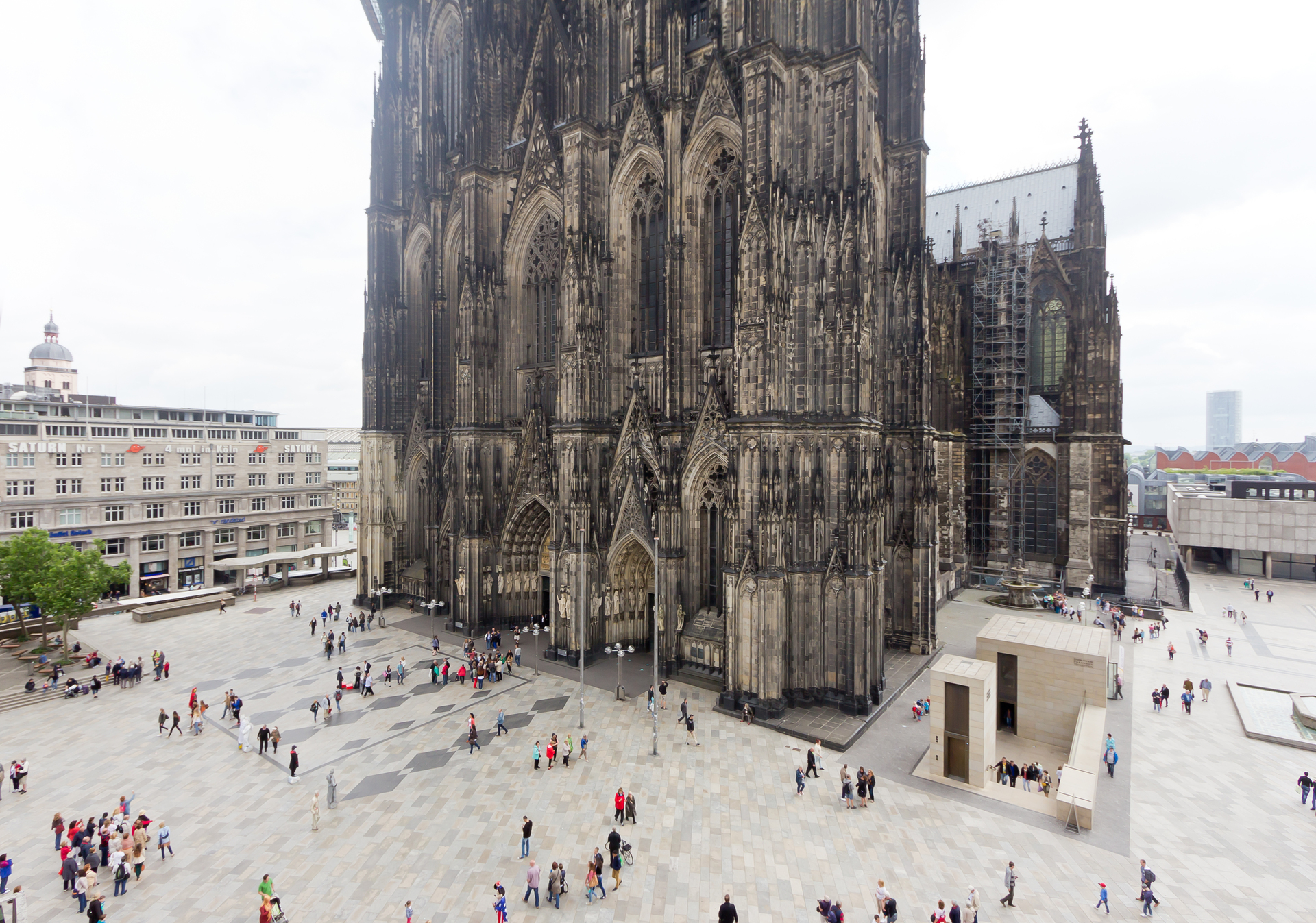 Kölner_Dom_Domplatte.jpg