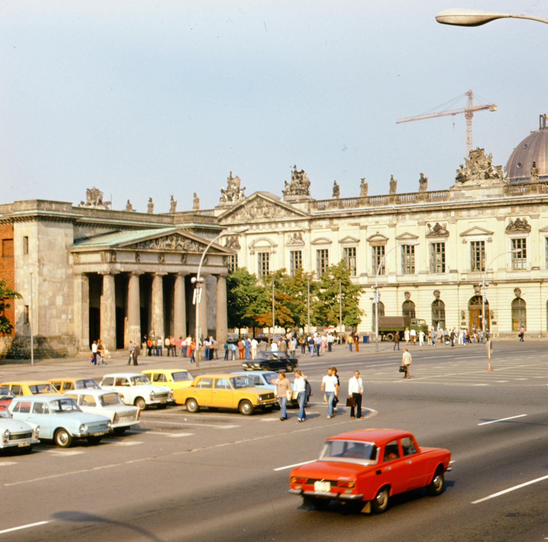 Unter den Linden_BA403302.jpg Unter den Linden_BA403302.jpg
