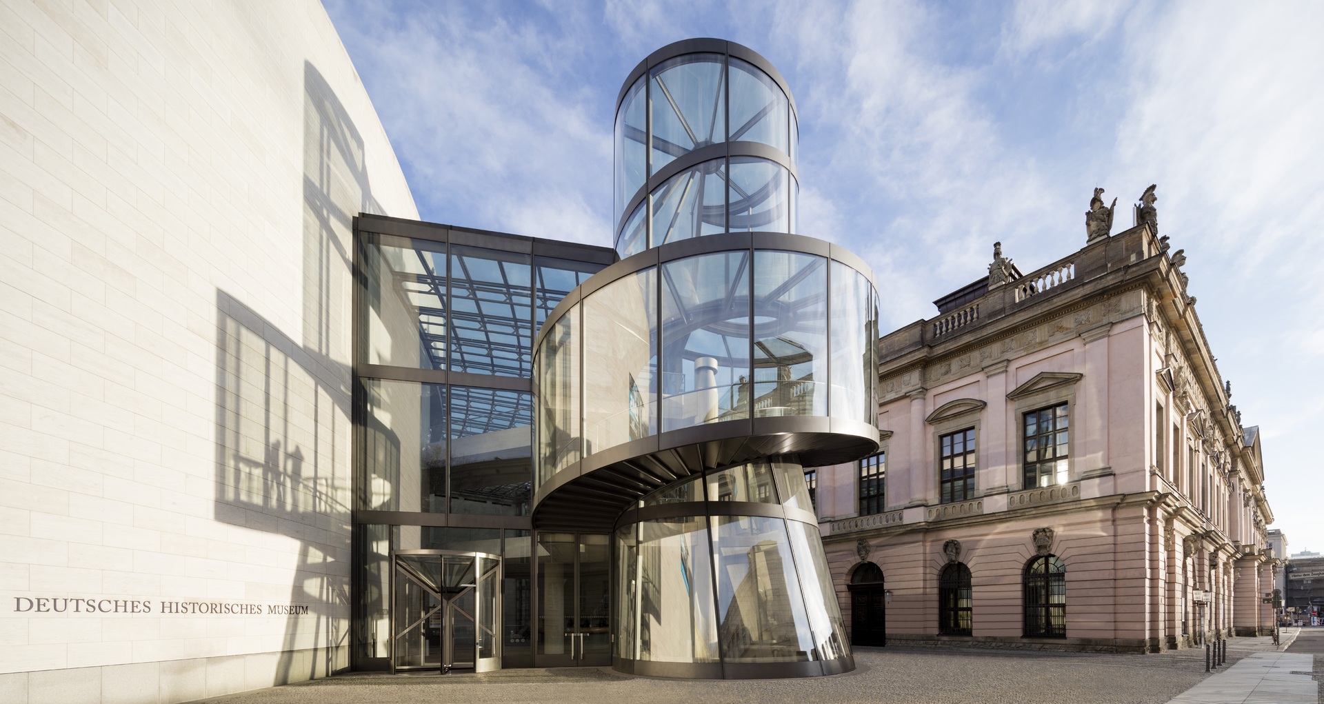 02_DHM_Ausstellungshalle und Zeughaus (c) Thomas Bruns.jpg 02_DHM_Ausstellungshalle und Zeughaus (c) Thomas Bruns.jpg