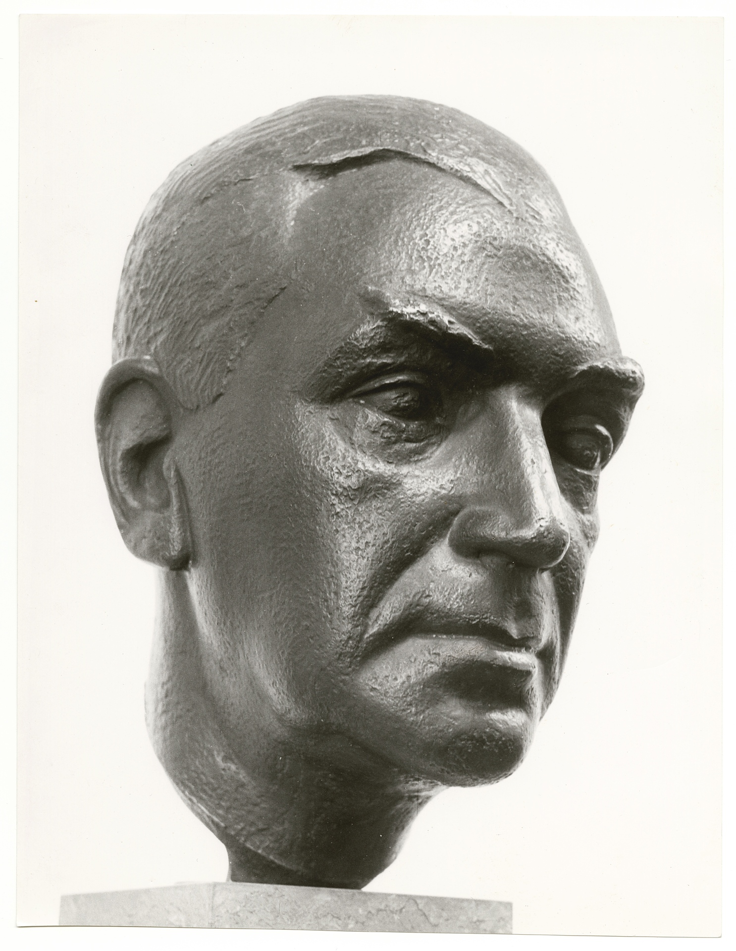 Benno-Reifenberg-Büste Gebhardt.jpg Benno-Reifenberg-Büste Gebhardt.jpg
