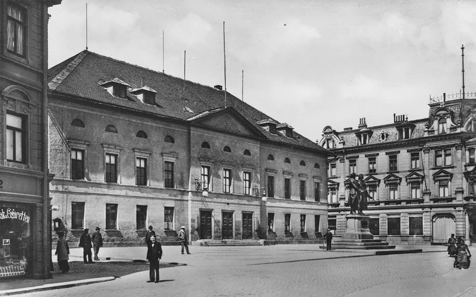 geschichte-text-bild-06-nationaltheater-weimar.jpg