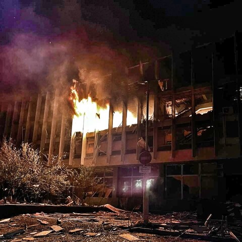 Kherson_Oblast_Scientific_Library_named_after_Oles_Honchar_after_Russian_shelling,_2023-11-12_(01)_cropped.jpg