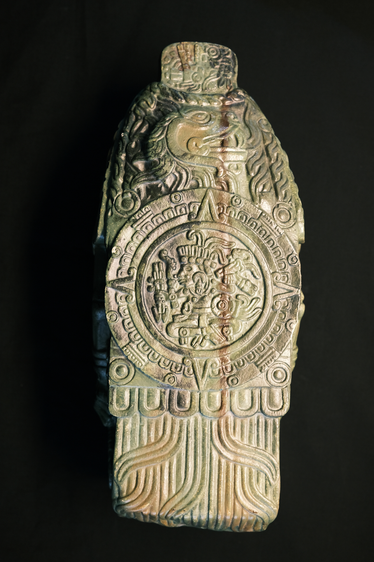 Rear view, copy of a Central Mexican figure: Tlahuizcalpantecuhtli. Rear view, copy of a Central Mexican figure: Tlahuizcalpantecuhtli.