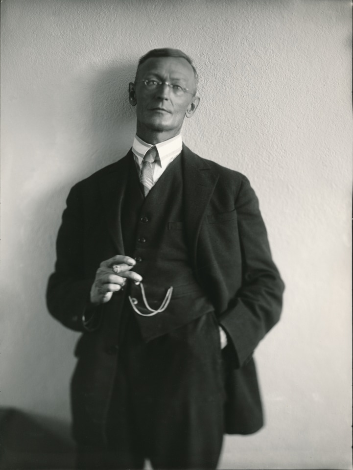Hermann Hesse, 1926_ Fotografin Gret Widmann_Martin Hesse Erben (2).jpg